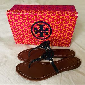 Tory Burch Mini Miller Navy Style 32340 Sz 9 9.5